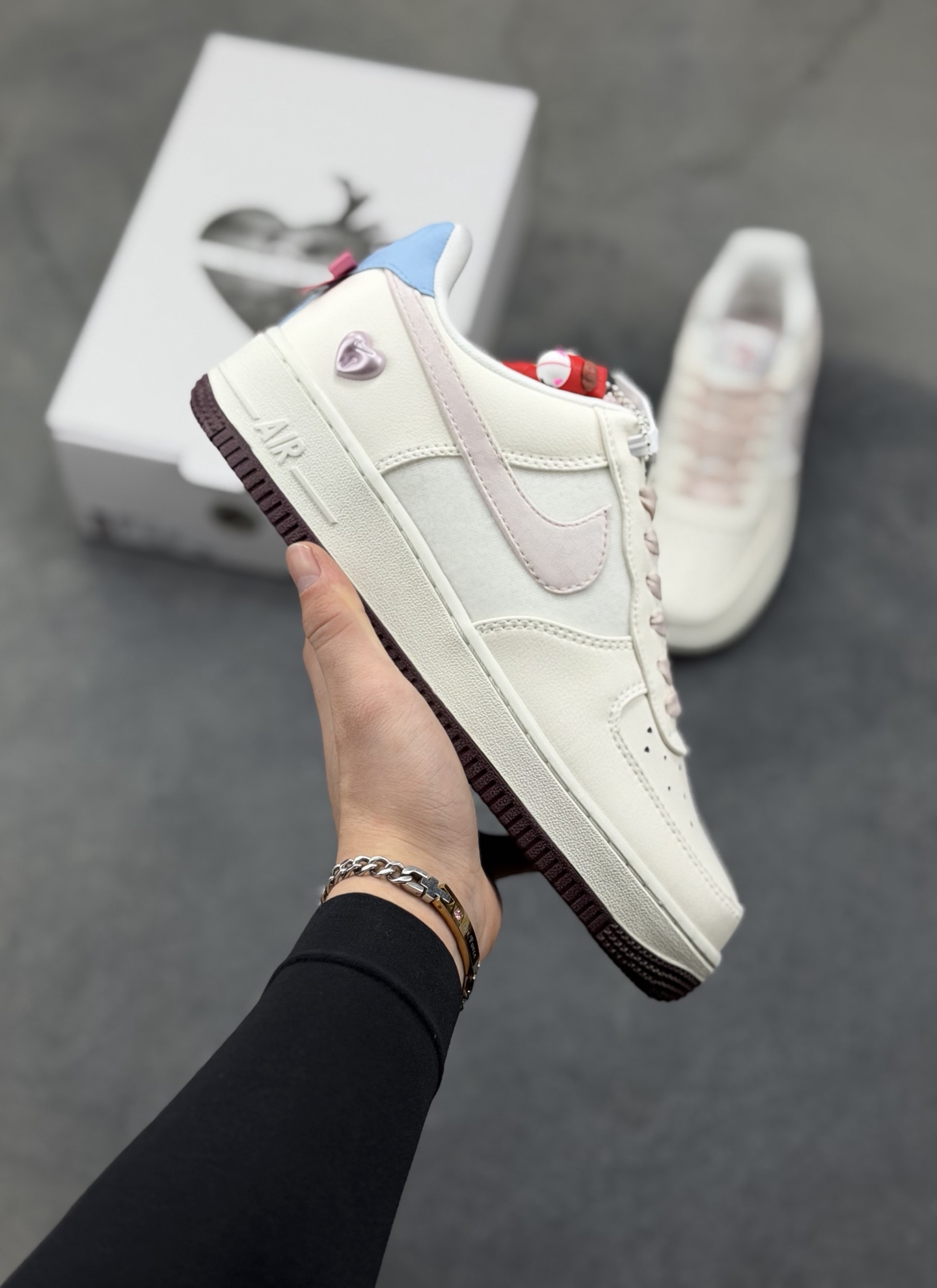 _dzg9sxV_sYp8curJX1DQ2aYrv8V9vYZgTAH6cIw