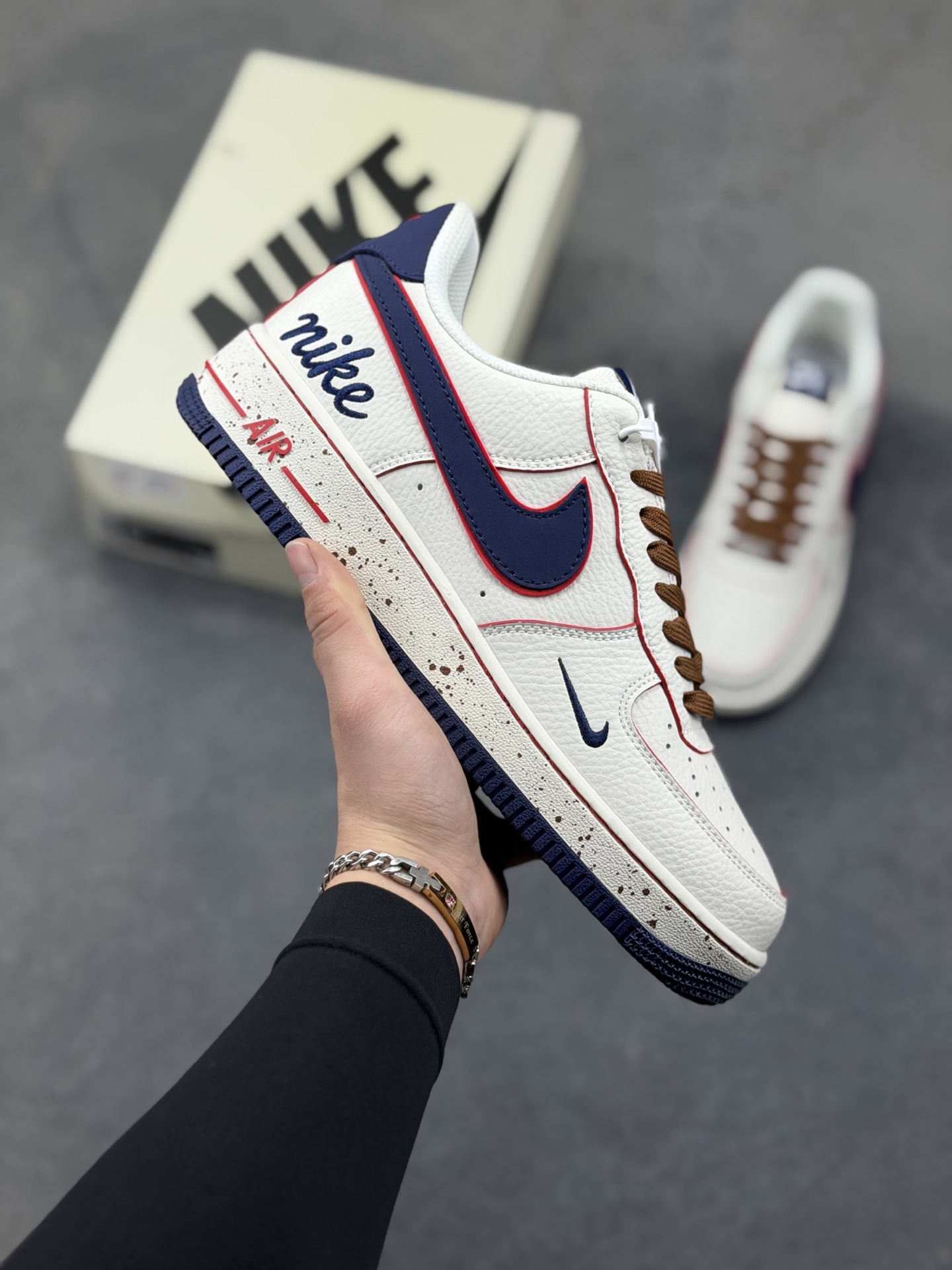 _dcl9sOxgEi6a9tg5S8IRluVJc4EUBes_u7ZCg5w