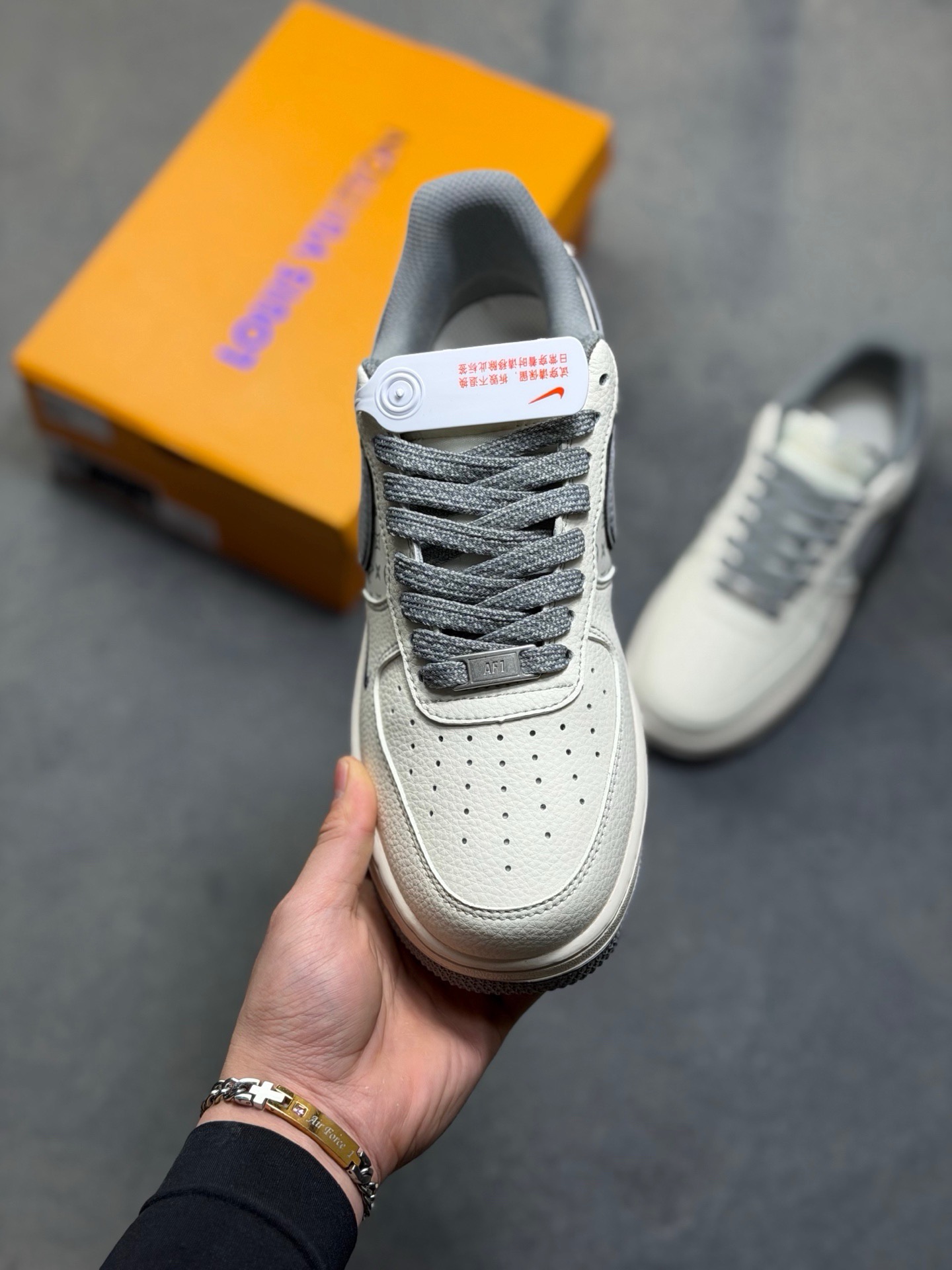 Nike Air Force 1 Low LV, photo 2