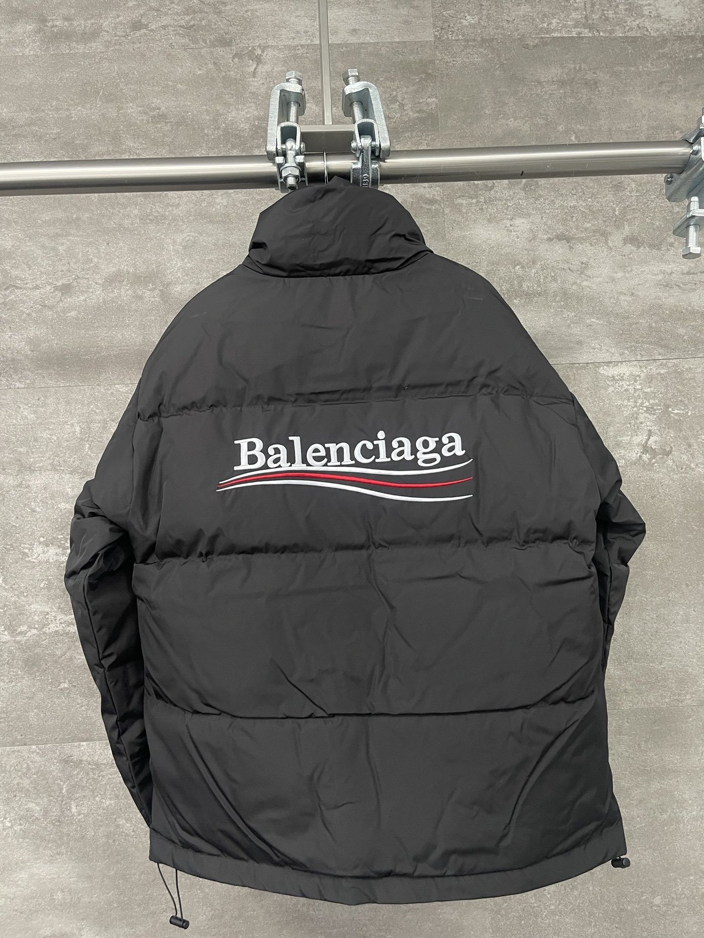 PBalenciaga巴黎世家可乐前后波浪字母刺绣羽绒服黑色男女同款尺码表XS.S.M.L面料优选50D