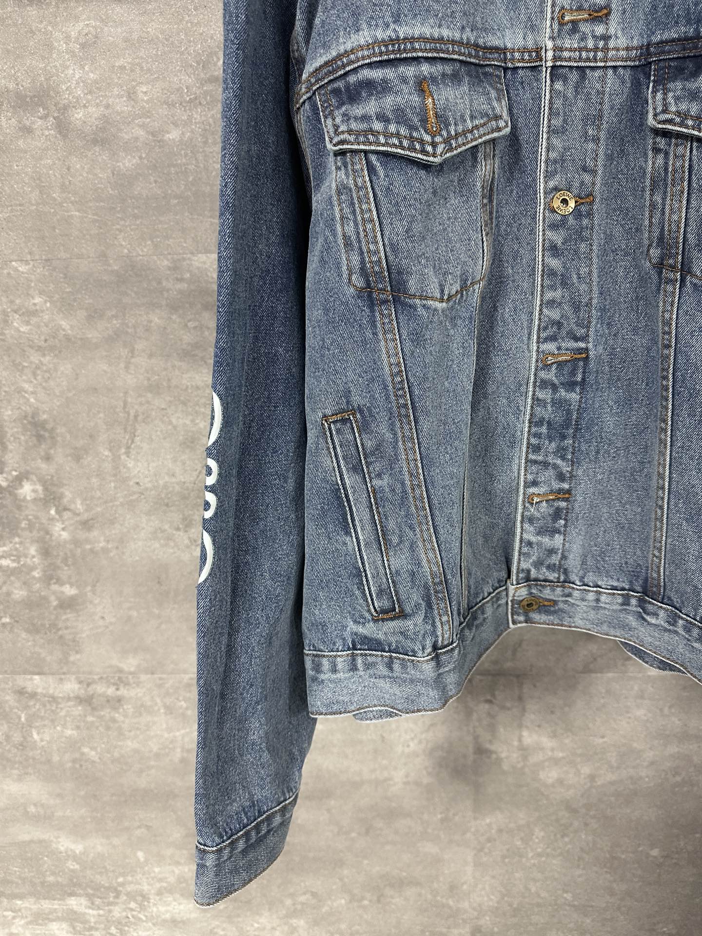 Loewe Anagram Denim Jacket, Authentic 24FW Design, Premium Quality 5 i1757097901851 5167 0 3