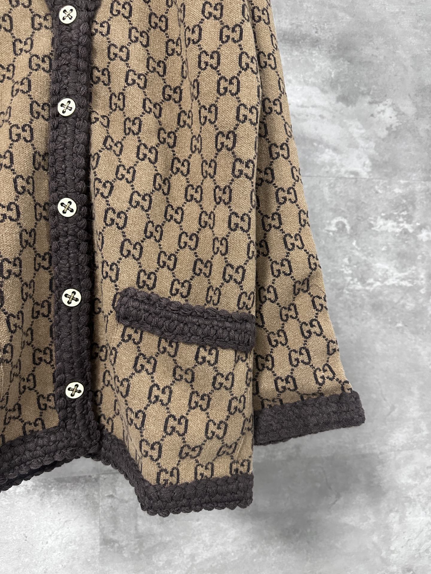 i1758910855002 6112 0 4