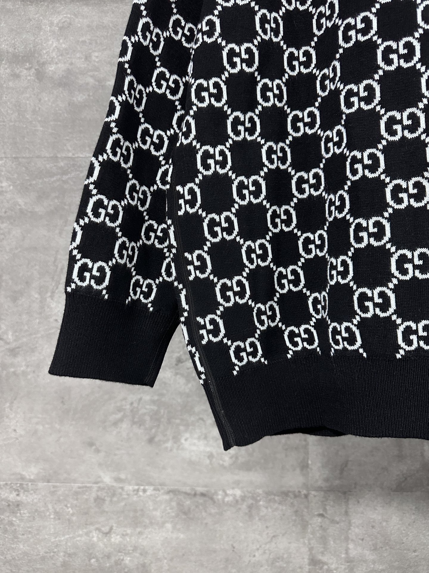 Gucci Black Wool GG Knit Cardigan Sweater with Button Closure - Size S 11 i1759000404790 8435 0 9