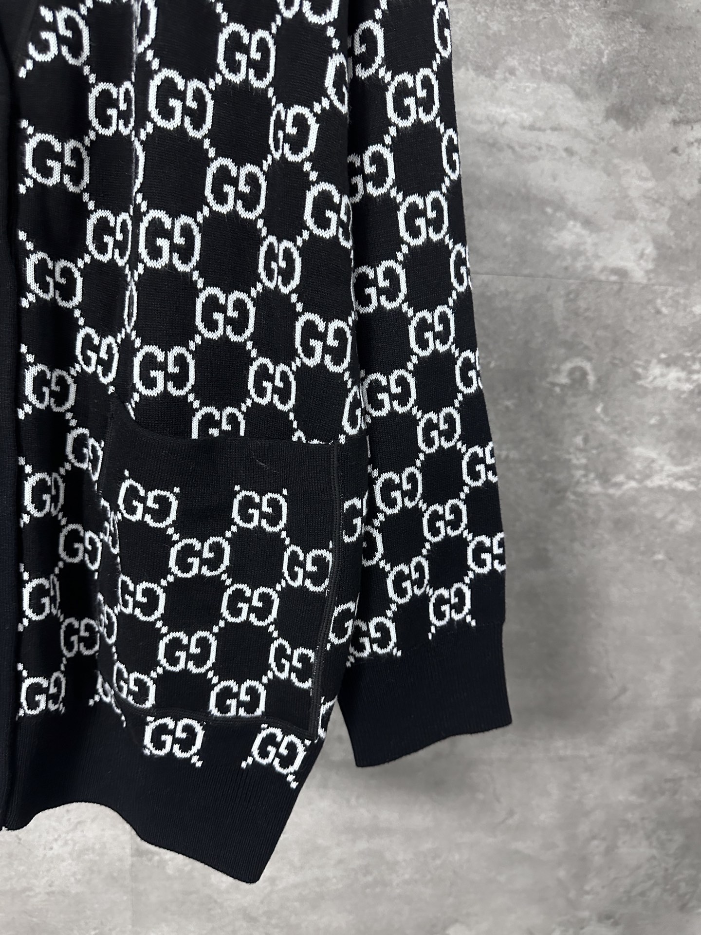 Gucci Black Wool GG Knit Cardigan Sweater with Button Closure - Size S 7 i1759000406033 6066 0 5