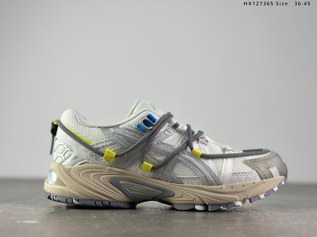 🈴️💰215
Asics Gel-Kahana TR V2 复古单品
亚瑟士复古机能休闲运动鞋 鞋款外观设计上延续延续了KAHANA TR系列鞋型 不同的是鞋面加入解构鞋带设计 贯穿整个鞋面3M反光鞋带 让整体更具层次感与视觉辨识度 挂钩扣的鞋带孔设计 户外机能 
货号：1203A259-300
尺码：36 37 37.5 38 39 39.5 40 40.5 41.5 42 42.5 43.5 44 45
编码HX127365