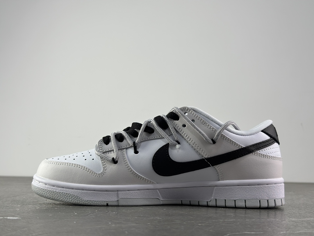 💰300
公司级✅Nk Dunk Low 复古涂鸦 SB绑带低帮休闲板鞋 DV0831-101
#设计灵感来源于复古涂鸦元素，鞋面整体色彩以浅咖色为主，米色和深棕色搭配，清新协调。鞋子打孔解构设计，增加层次感，鞋子也更加百搭。
尺码：36 36.5 37.5 38 38.5 39 40 40.5 41 42 42.5 43 44 44.5 45 46
编码XZ129970