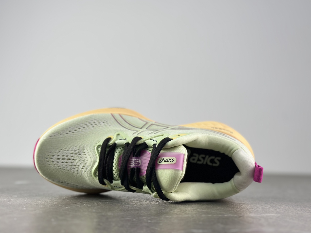 💰200
公司级✅亚瑟士 ASICS GEL-QUANTUM KINETIC 从 GEL-NIMBUS、GEL-KINETIC 等跑鞋汲取灵感，鞋身采用合成皮革、网布材质组成，呈现兼具时尚、舒适感的外型；&ldquo;Birch&rdquo;以&ldquo;Light Brown&rdquo;、&ldquo;Military Green&rdquo;以及&ldquo;Dark Olive&rdquo;3 色搭配而成，创造适合秋季的自然色彩；鞋身饰有 ASICS 虎纹，鞋舌处的品牌 Logo 与鞋后跟的&ldquo;GEL&rdquo;字样相呼应，让整双鞋更加完整 1203A270 251
码数：36 37 37.5 38 39 39.5 40.5
编码：XD127350