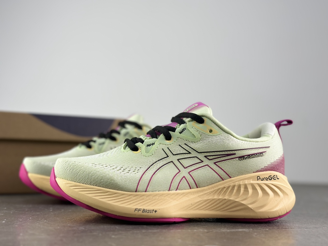 💰200
公司级✅亚瑟士 ASICS GEL-QUANTUM KINETIC 从 GEL-NIMBUS、GEL-KINETIC 等跑鞋汲取灵感，鞋身采用合成皮革、网布材质组成，呈现兼具时尚、舒适感的外型；&ldquo;Birch&rdquo;以&ldquo;Light Brown&rdquo;、&ldquo;Military Green&rdquo;以及&ldquo;Dark Olive&rdquo;3 色搭配而成，创造适合秋季的自然色彩；鞋身饰有 ASICS 虎纹，鞋舌处的品牌 Logo 与鞋后跟的&ldquo;GEL&rdquo;字样相呼应，让整双鞋更加完整 1203A270 251
码数：36 37 37.5 38 39 39.5 40.5
编码：XD127350