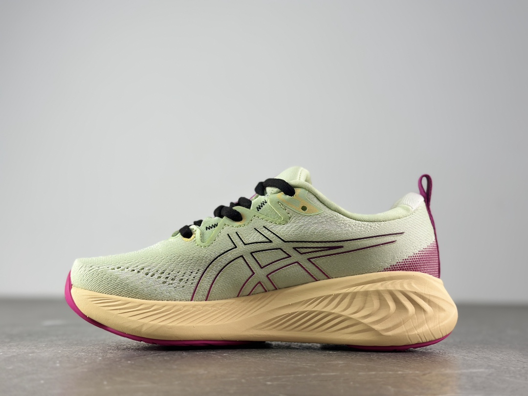 💰200
公司级✅亚瑟士 ASICS GEL-QUANTUM KINETIC 从 GEL-NIMBUS、GEL-KINETIC 等跑鞋汲取灵感，鞋身采用合成皮革、网布材质组成，呈现兼具时尚、舒适感的外型；&ldquo;Birch&rdquo;以&ldquo;Light Brown&rdquo;、&ldquo;Military Green&rdquo;以及&ldquo;Dark Olive&rdquo;3 色搭配而成，创造适合秋季的自然色彩；鞋身饰有 ASICS 虎纹，鞋舌处的品牌 Logo 与鞋后跟的&ldquo;GEL&rdquo;字样相呼应，让整双鞋更加完整 1203A270 251
码数：36 37 37.5 38 39 39.5 40.5
编码：XD127350