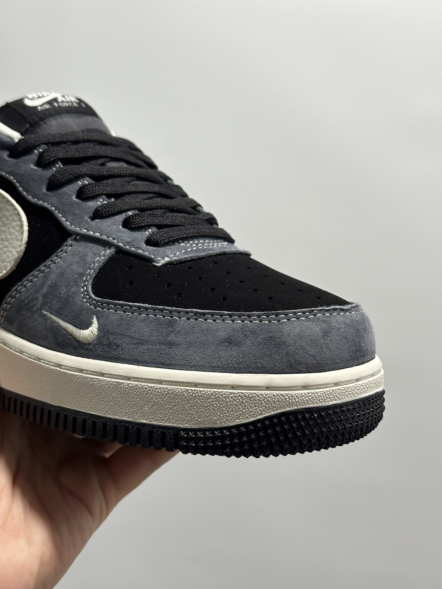 💰270
海外限量发售！公司级NIke Air Force 1 '07 Low &ldquo;马年限定--赤砂丹红&rdquo; 空军一号低帮 运动鞋 休闲鞋  折边针车  工艺难度大 原楦头原纸板  高端定制鞋盒 原厂鞋底 超高清洁度 细节完美
货号：DF0188-134
Size：36 36.5 37.5 38 38.5 39 40 40.5 41 42 42.5 43 44 44.5 45x69
编码GL129940