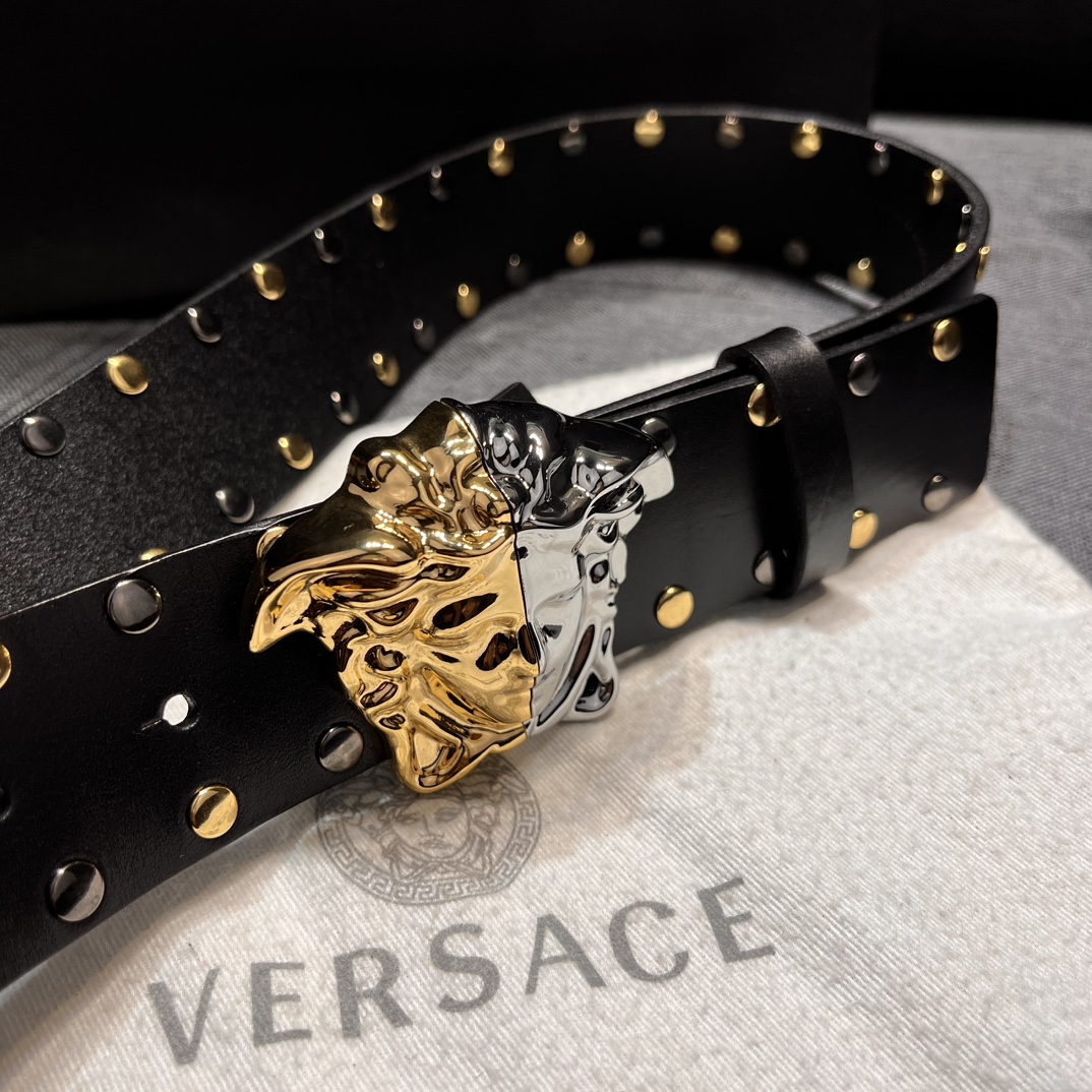   范思哲 宽4.0cm  新款 皮革腰带，以经典 Versace 美杜莎头像装饰，皮带配有闪亮双色五金