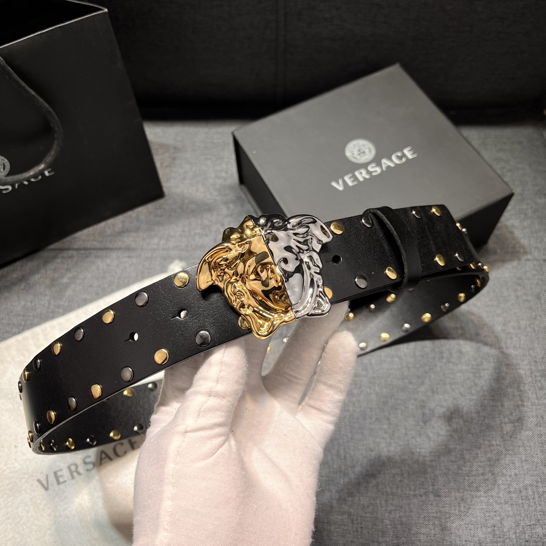   范思哲 宽4.0cm  新款 皮革腰带，以经典 Versace 美杜莎头像装饰，皮带配有闪亮双色五金