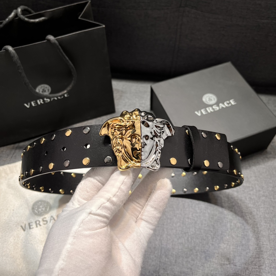   范思哲 宽4.0cm  新款 皮革腰带，以经典 Versace 美杜莎头像装饰，皮带配有闪亮双色五金