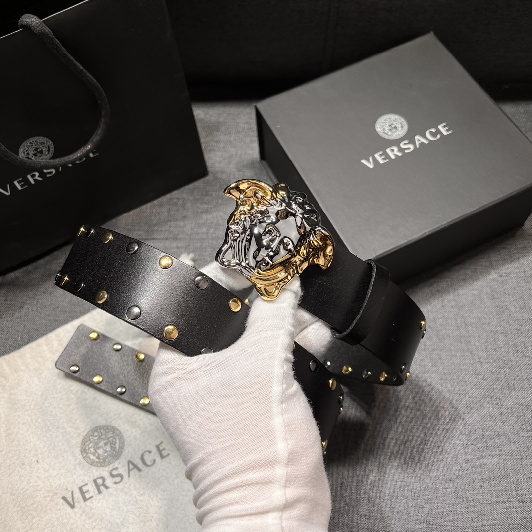   范思哲 宽4.0cm  新款 皮革腰带，以经典 Versace 美杜莎头像装饰，皮带配有闪亮双色五金