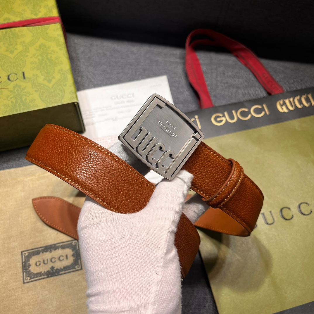 古奇新款宽3.5cm男士腰带各式百搭单品继续为Gucci2024早春系列添姿加彩这款时尚腰带以黑色皮革匠