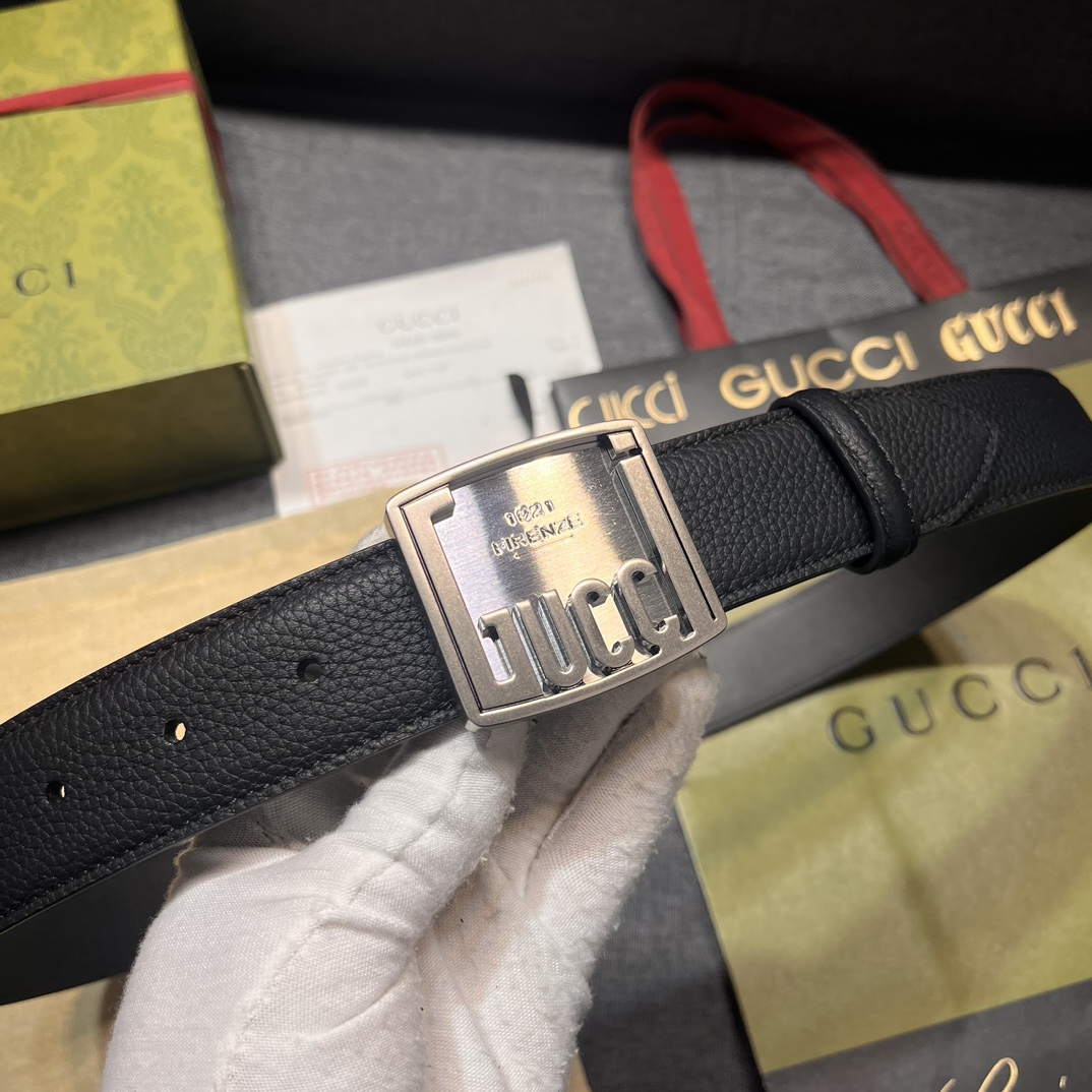 古奇新款宽3.5cm男士腰带各式百搭单品继续为Gucci2024早春系列添姿加彩这款时尚腰带以黑色皮革匠