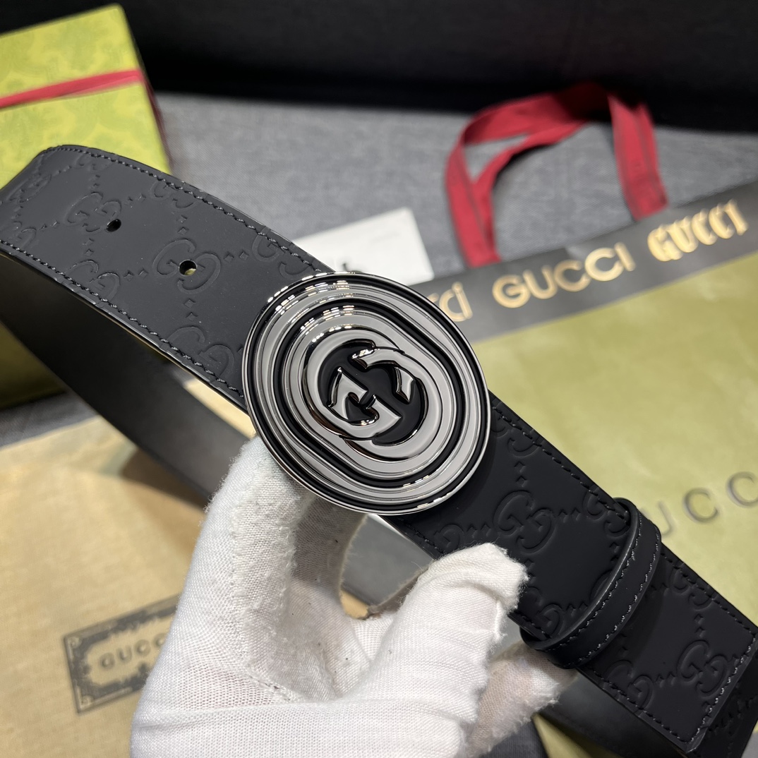   古奇 宽4.0cm 新款 各式百搭单品继续为Gucci 2024早春系列添姿加彩。这款黑色腰带以GG