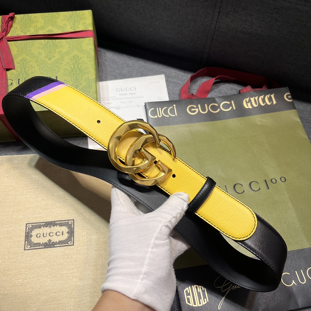    古奇 宽4.0cm  新款 GG Marmont系列延续品牌传承，为全新系列注入趣致新意。标志性金