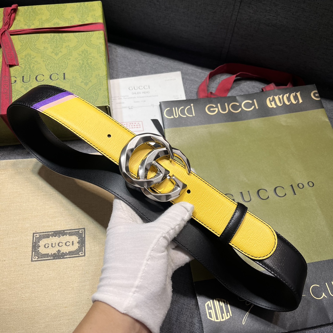    古奇 宽4.0cm  新款 GG Marmont系列延续品牌传承，为全新系列注入趣致新意。标志性金