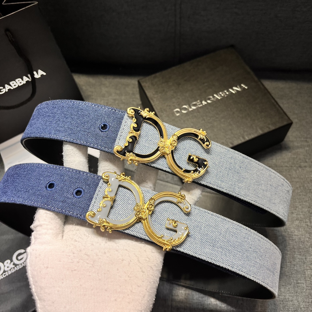 DG宽4.0cmDolce&Gabbana新款真空电镀金属徽标搭扣搭扣下方设有点扣无镍搭扣与配件采用织布