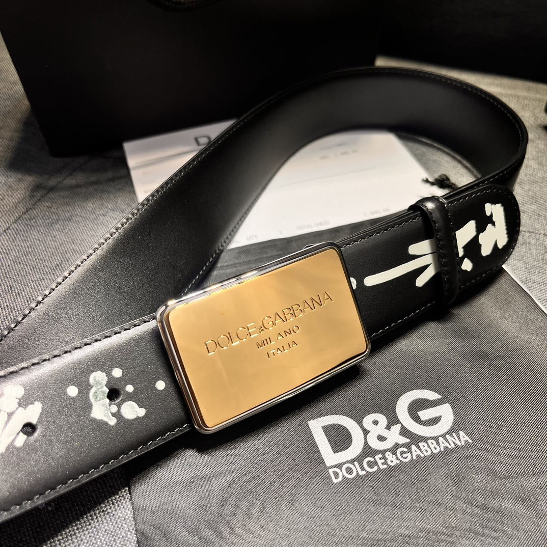 DG宽4.0Dolce&Gabbana新款黑色印花小牛皮腰带摩登干练配饰缀以双色电镀金属DG徽标搭扣