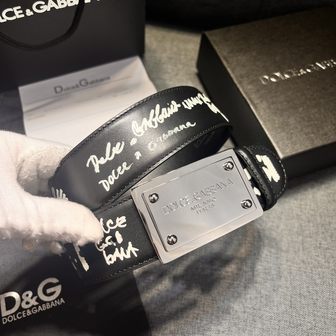 DG宽4.0Dolce&Gabbana新款黑色印花小牛皮腰带摩登干练配饰缀以双色电镀金属DG徽标搭扣