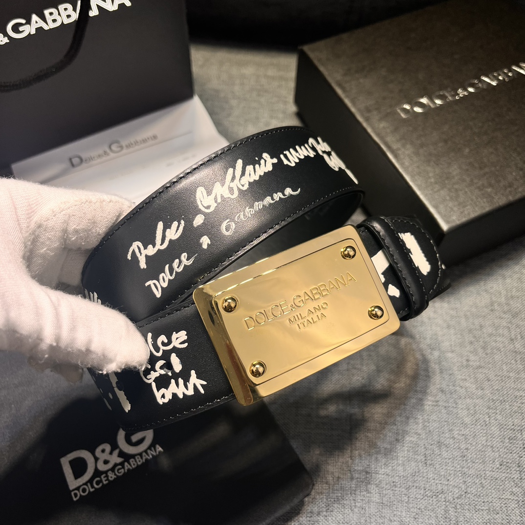 DG宽4.0Dolce&Gabbana新款黑色印花小牛皮腰带摩登干练配饰缀以双色电镀金属DG徽标搭扣