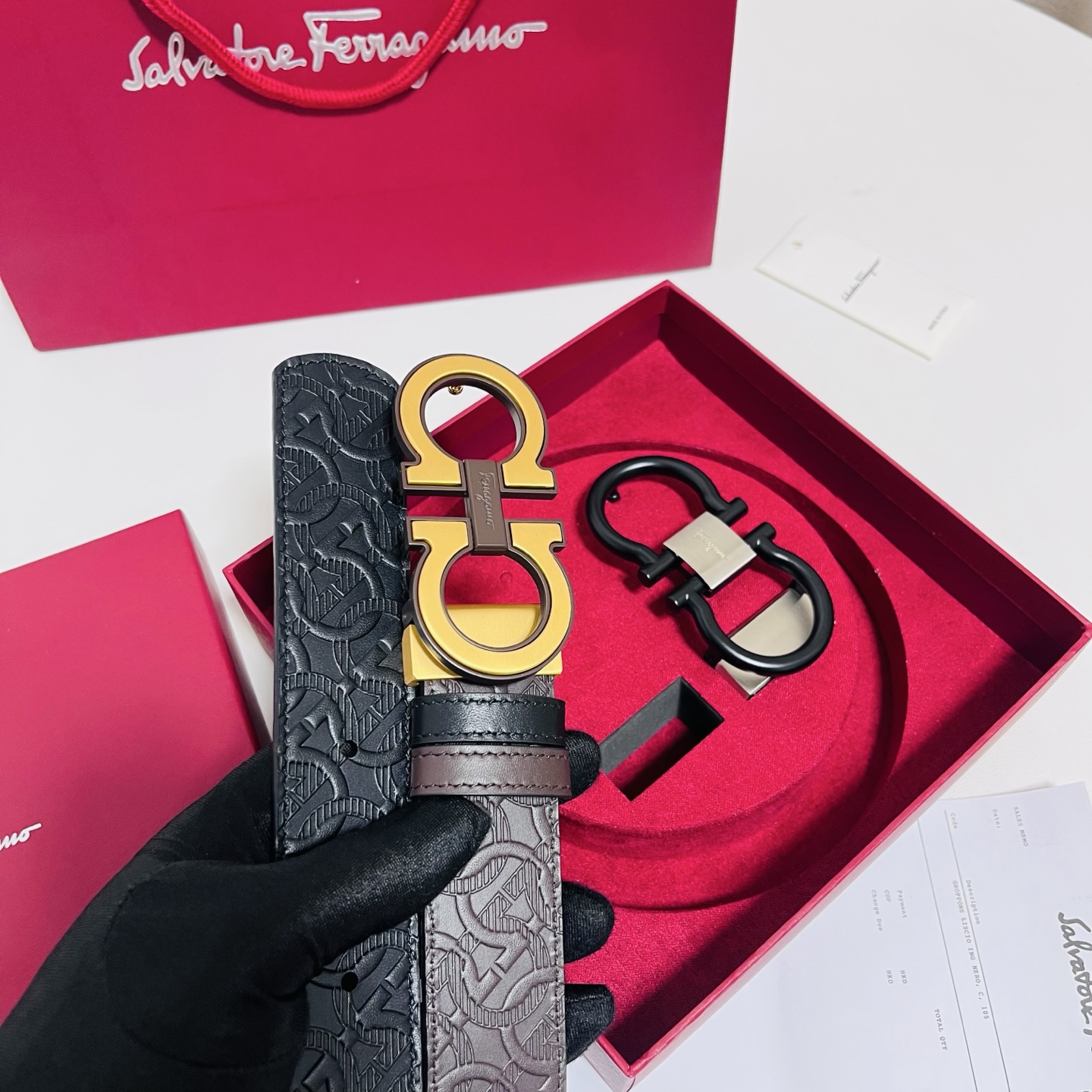 Ferragamo · 一带双扣 此款采用進口皮制作·專櫃原單品質·搭配原版Gancio五金·3.5cm规格·可调式皮带