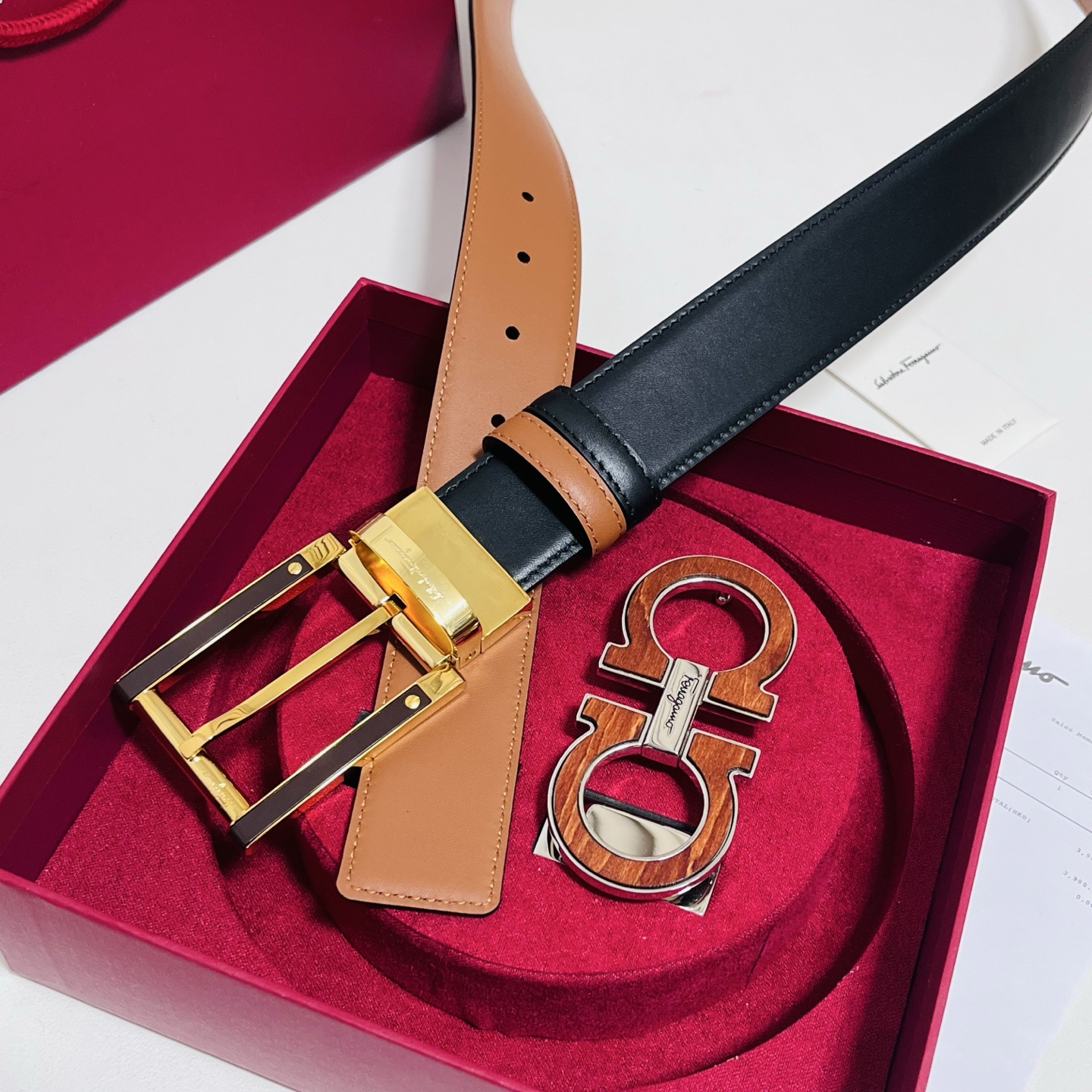 Ferragamo · 一带双扣 此款采用進口皮制作·專櫃原單品質·搭配原版Gancio五金·3.5cm规格·可调式皮带