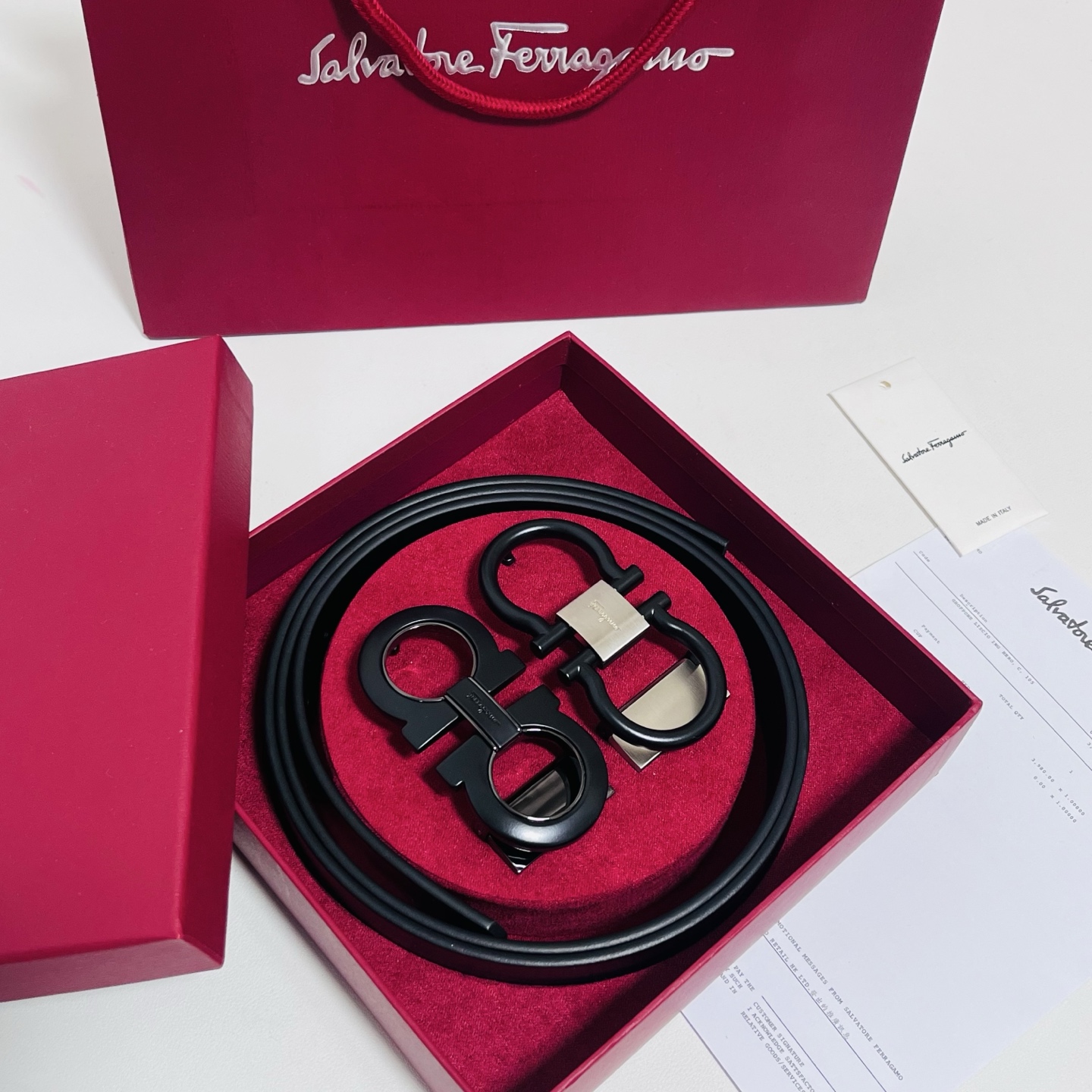 Ferragamo · 一带双扣 此款采用進口皮制作·專櫃原單品質·搭配原版Gancio五金·3.5cm规格·可调式皮带