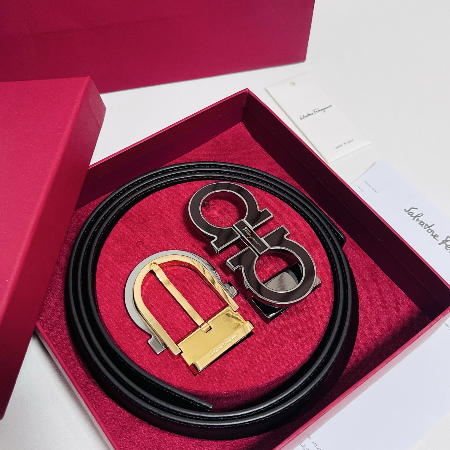 Ferragamo · 一带双扣 此款采用進口皮制作·專櫃原單品質·搭配原版Gancio五金·3.5cm规格·可调式皮带