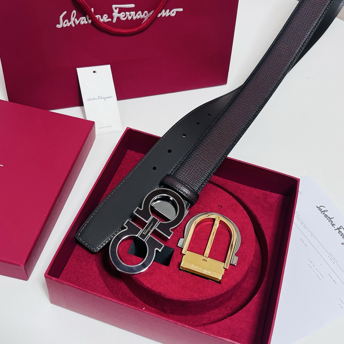 Ferragamo · 一带双扣 此款采用進口皮制作·專櫃原單品質·搭配原版Gancio五金·3.5cm规格·可调式皮带