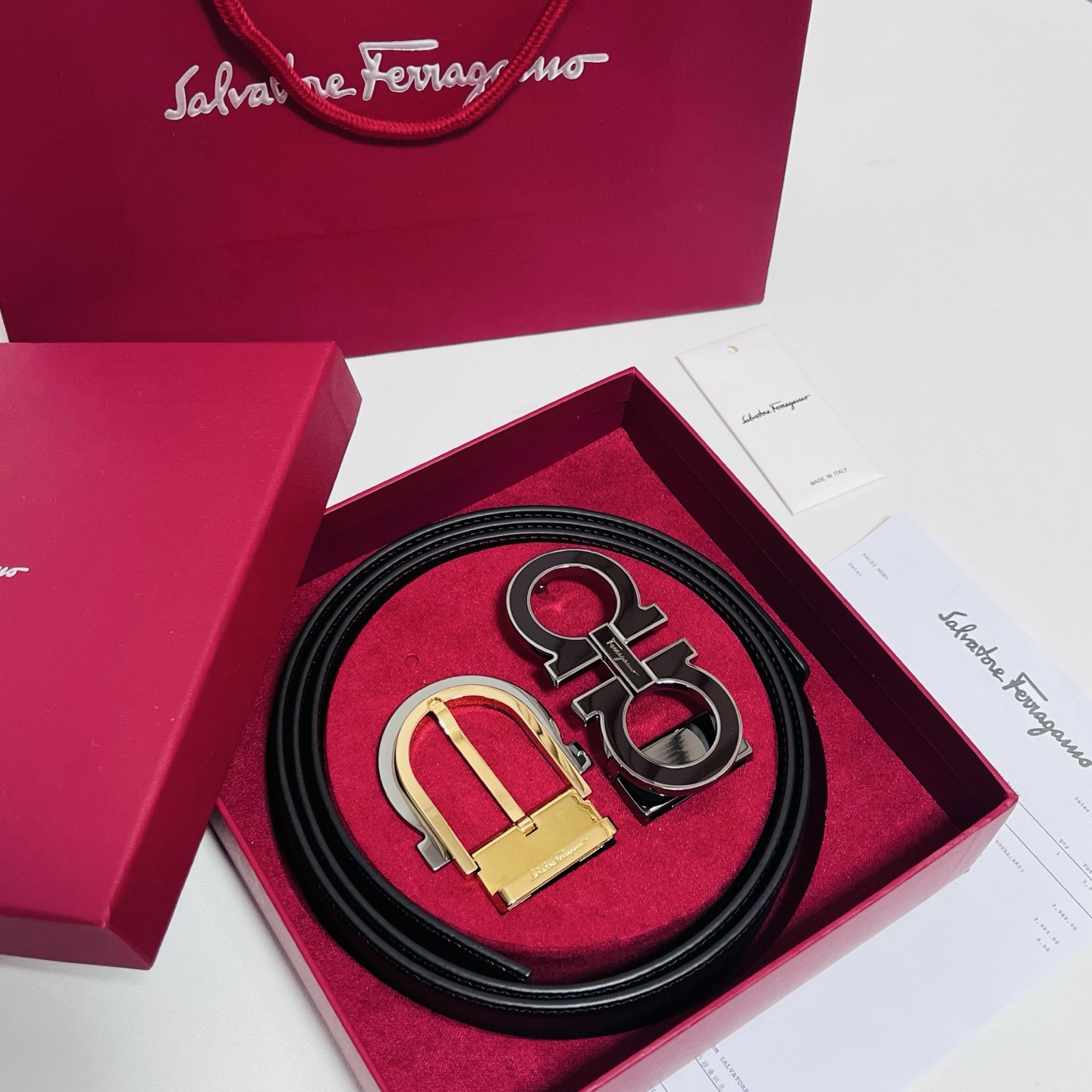 Ferragamo · 一带双扣 此款采用進口皮制作·專櫃原單品質·搭配原版Gancio五金·3.5cm规格·可调式皮带