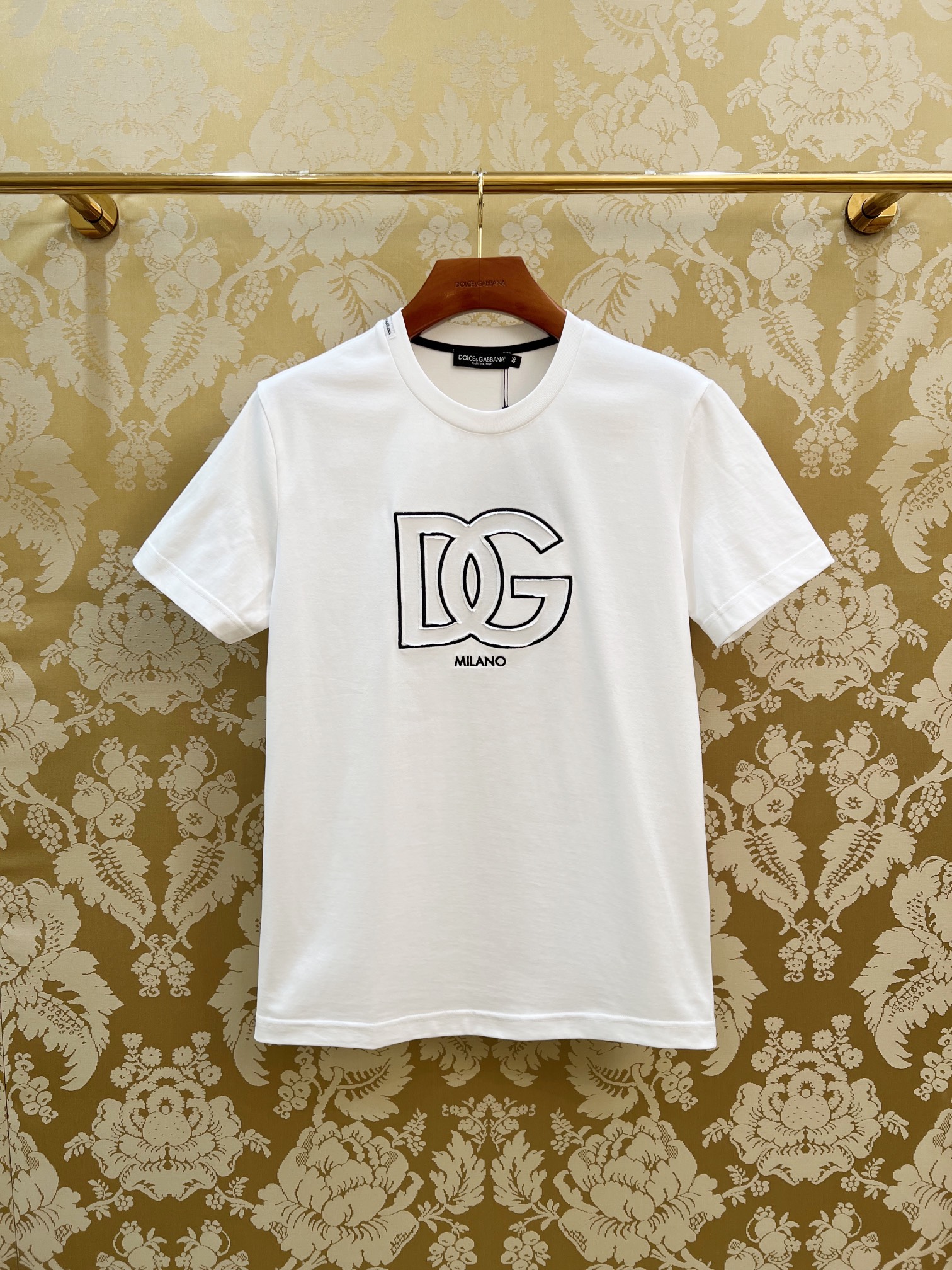 2024新款T恤 完美重工DG刺绣logo 纯棉面料 修身版型 黑/白 码数44-54
