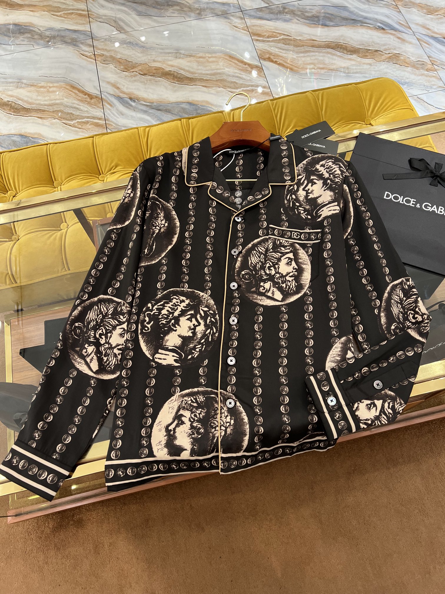 SS新款时装套装高级丝料罗马系列印花工艺休闲外穿居家睡衣都合适一套售不拆卖码数44-52