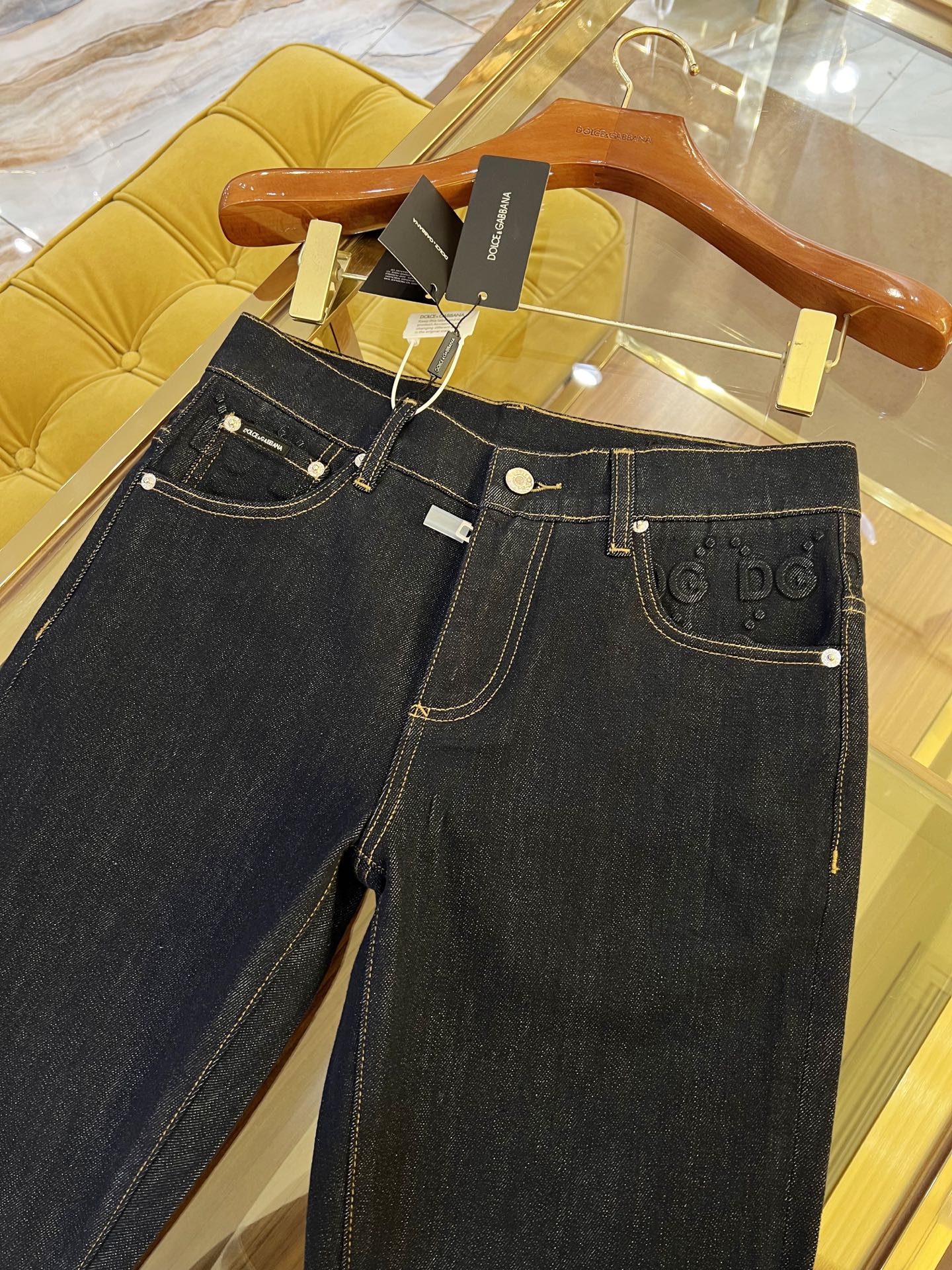 Dolce & Gabbana Slim-Fit Denim Jeans with Embossed Logo Details 7 i1737642349247 1533 0 7