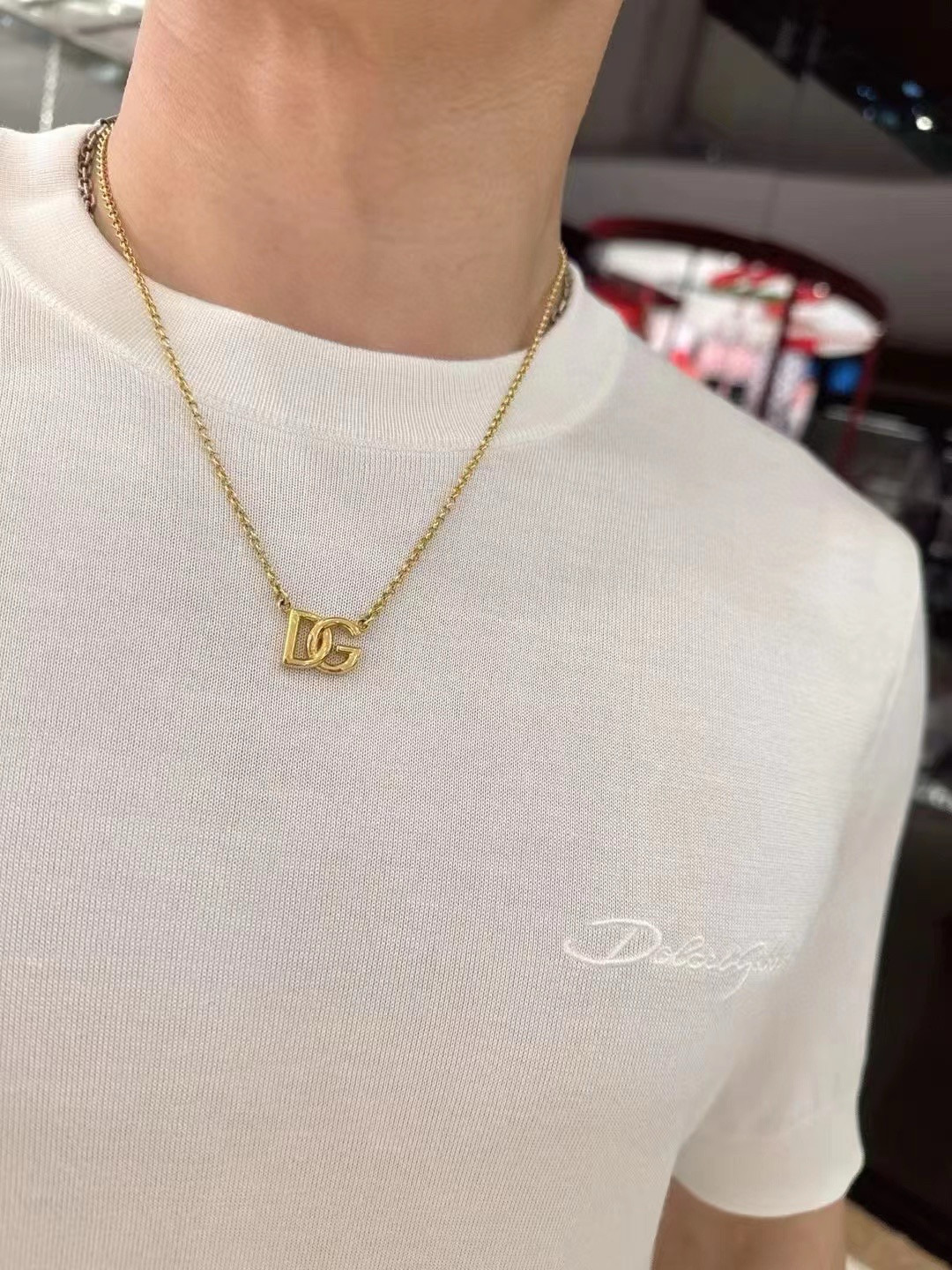   经典百搭针织衫