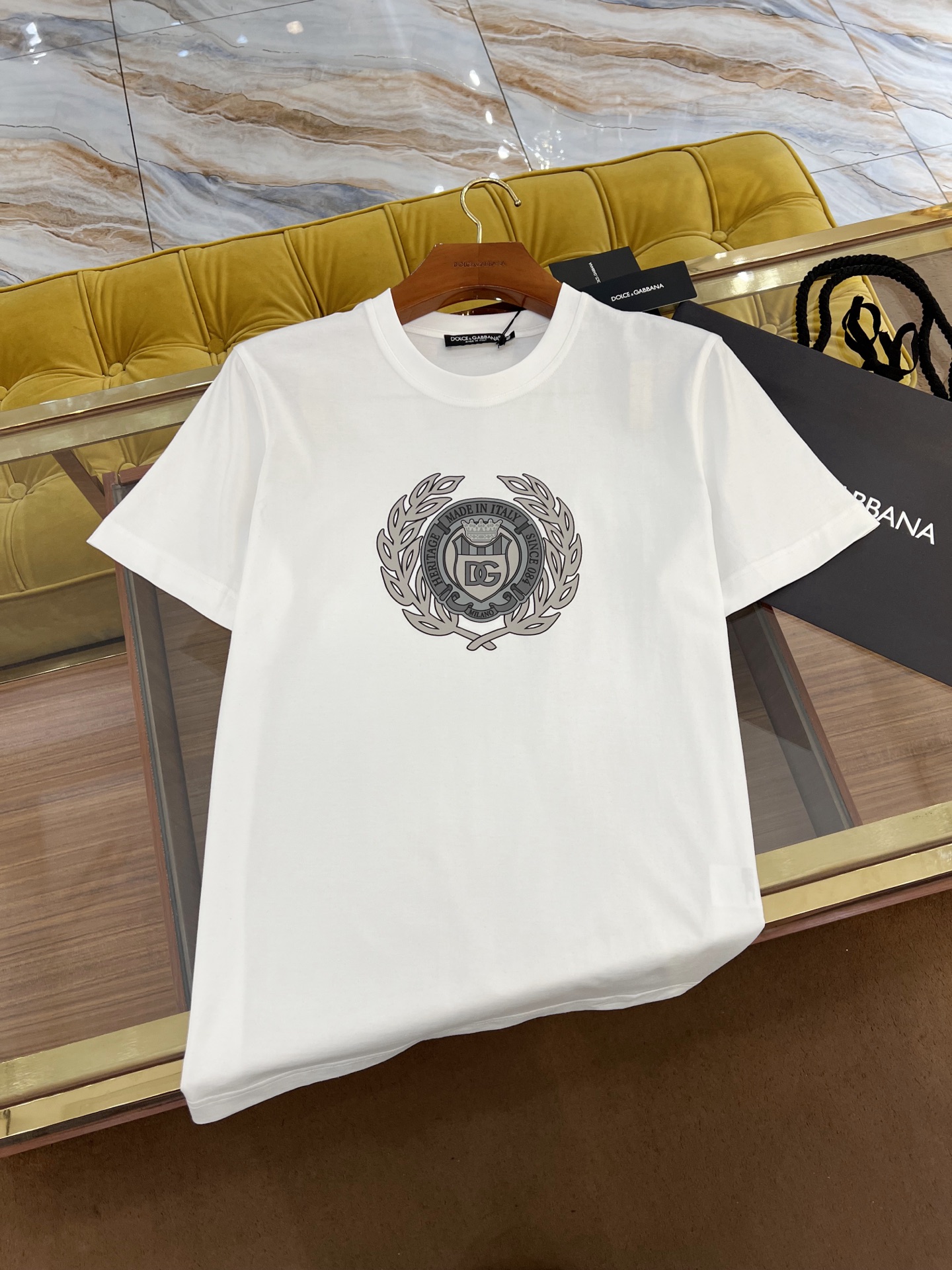 NO:139721,2025SSDG latest T-shirt Perfect Wheat Ear DG printed logo Top-grade cotton fabric Classic and versatile Size: 44-54, Dolce & Gabbana,tees, t-shirt, alexander wang198609092025SSDG最新款T恤 完美麦穗DG印花logo 顶级纯棉面料 经典百搭 Size:44-54,,Dolce&Gabbana,tees，t-shirt,alexander wang,Men's clothing