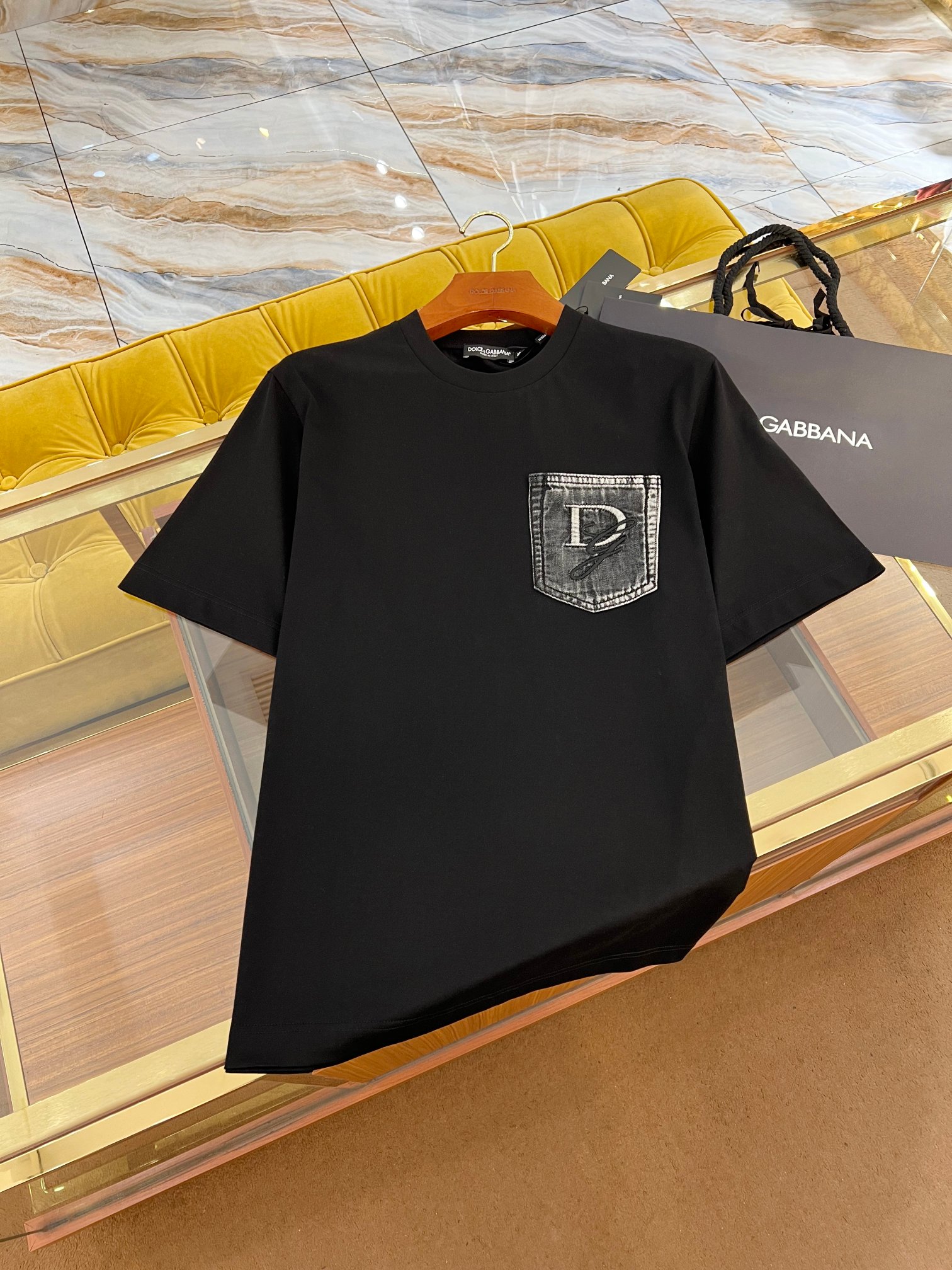  2025SS🔥DG新款T恤 牛仔口袋重工水洗 压凸➕刺绣工艺 独家发售 优质纯棉面料 OS微阔版型 黑