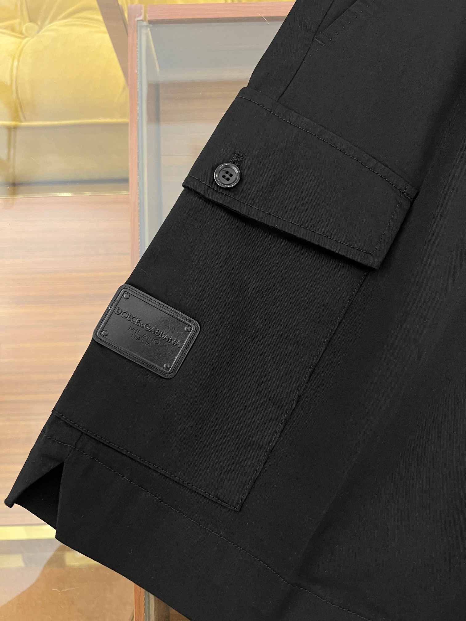 “2025 SS 🔥DG Casher Shorts: High-Quality Cotton Fabric with Coloured Logo” - 图片 5