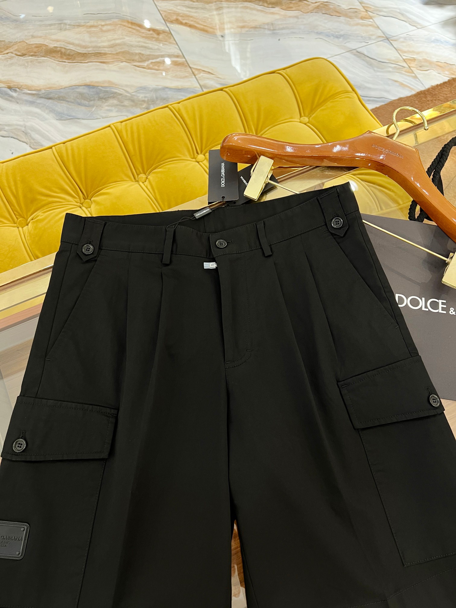 “2025 SS 🔥DG Casher Shorts: High-Quality Cotton Fabric with Coloured Logo” - 图片 6