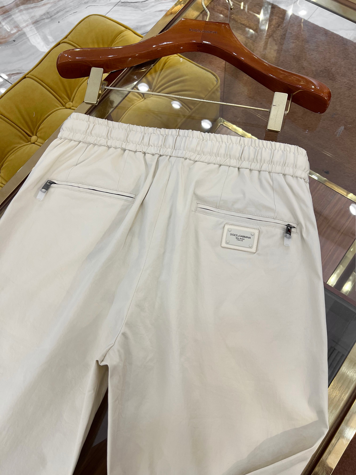   2025SS🔥DG新款休闲裤 经典款配色皮牌logo 棉质弹力薄料 完美五金拉链定制 百搭自留 浅杏