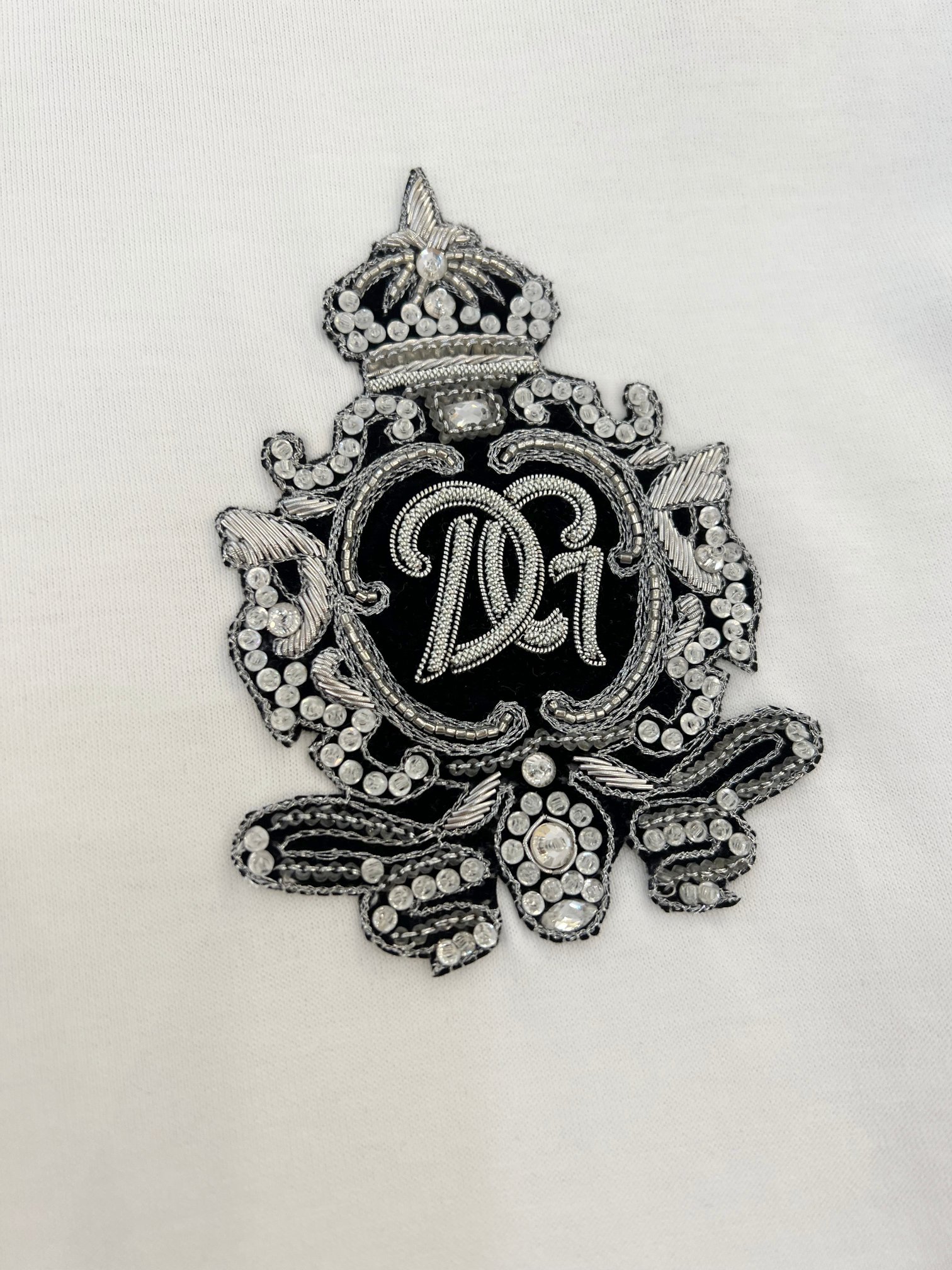   2025SS🔥DG最新款T恤 顶级手工👑银丝线 印度章仔 优质纯棉面料 独家发售 白色 Size：4