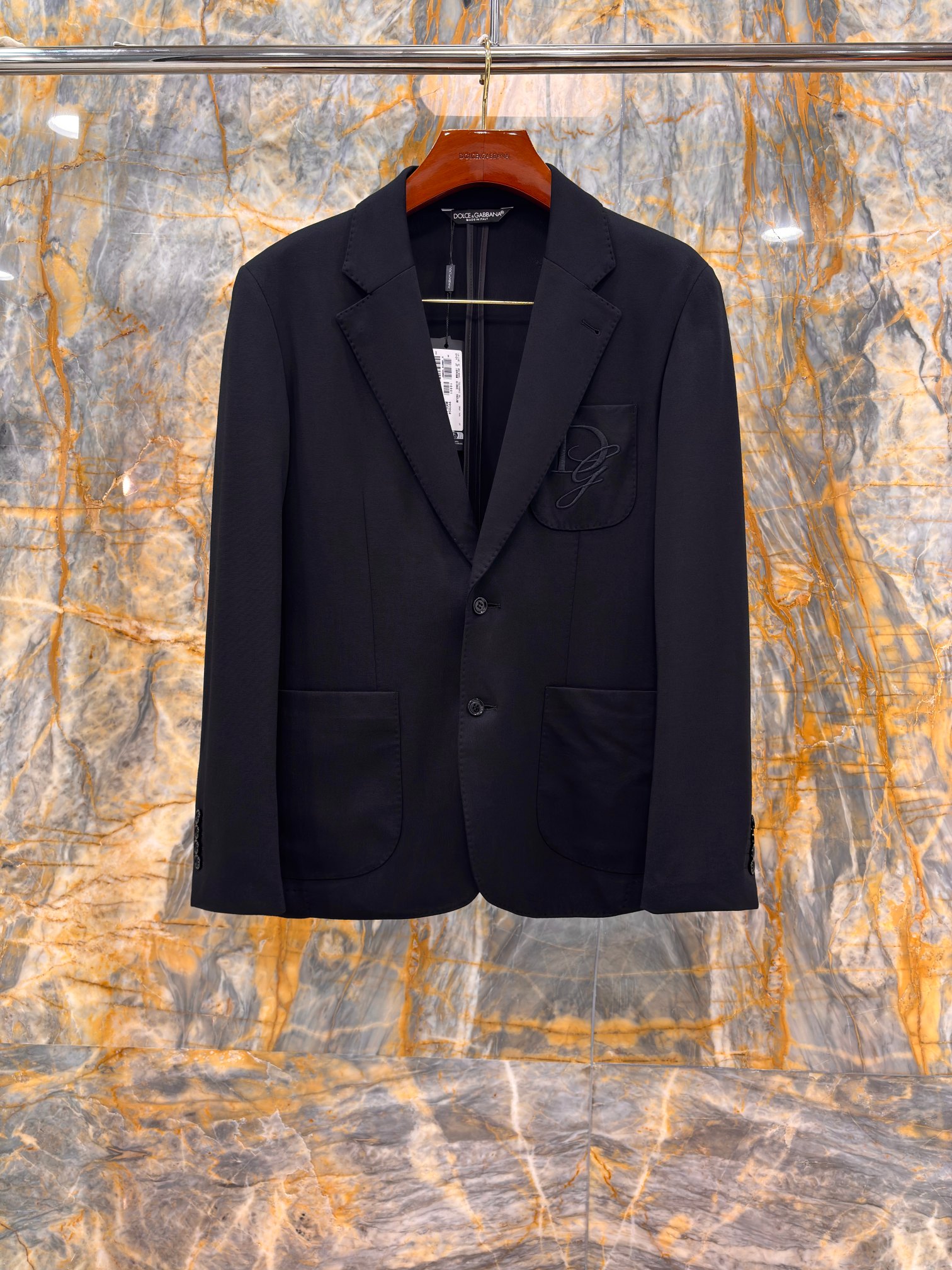 NO:607174,2025AW new autumn and winter casual single suit, perfect DG embroidered logo, original elastic knitted fabric customized, slim fit, super stylish upper body Size: 44-52,,alexander wang198609092025AW秋冬新款休闲单西 完美DG刺绣标识 原版弹力针织面料定制 修身版型 上身超有型 Size: 44-52,,alexander wang,Men's clothing