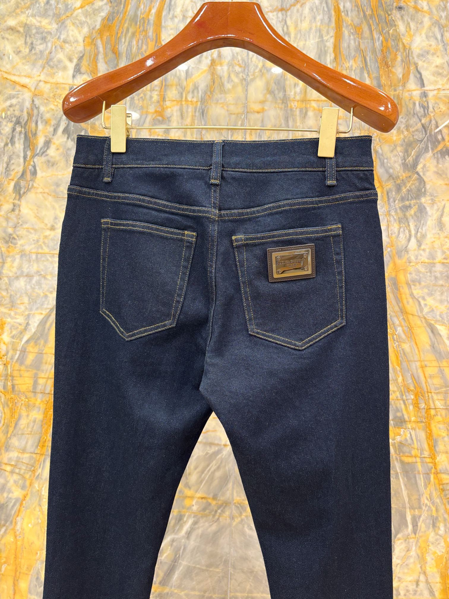 2025/AW🔥最新款DG 顶级牛仔裤 进口弹力原牛面料 独家大皮牌 高档拉链五金定制 SLIM修身小脚