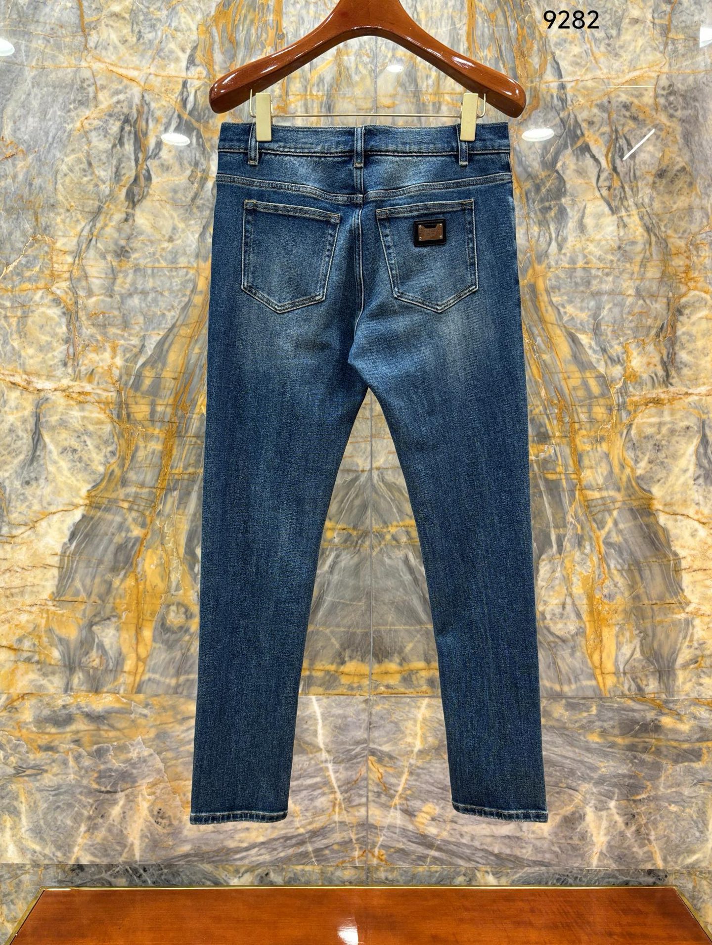 2025/AW🔥最新款DG 顶级牛仔裤 完美水洗工艺 经典小皮牌 高档拉链五金定制 SLIM修身小脚裤型