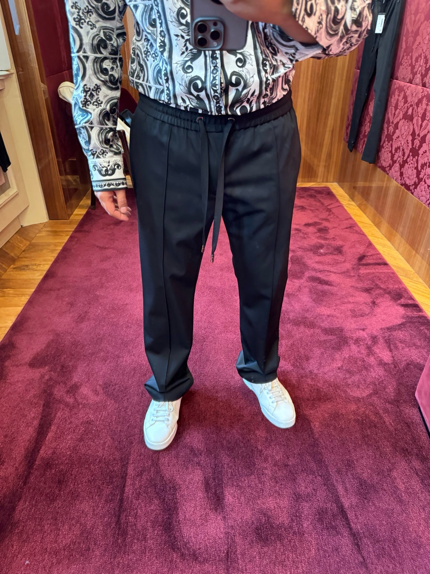 NO:607195,DG wool trousers, the materials and styles are very online,,alexander wang19860909DG羊毛长裤 材料跟版型都很在线,,alexander wang,Men's clothing
