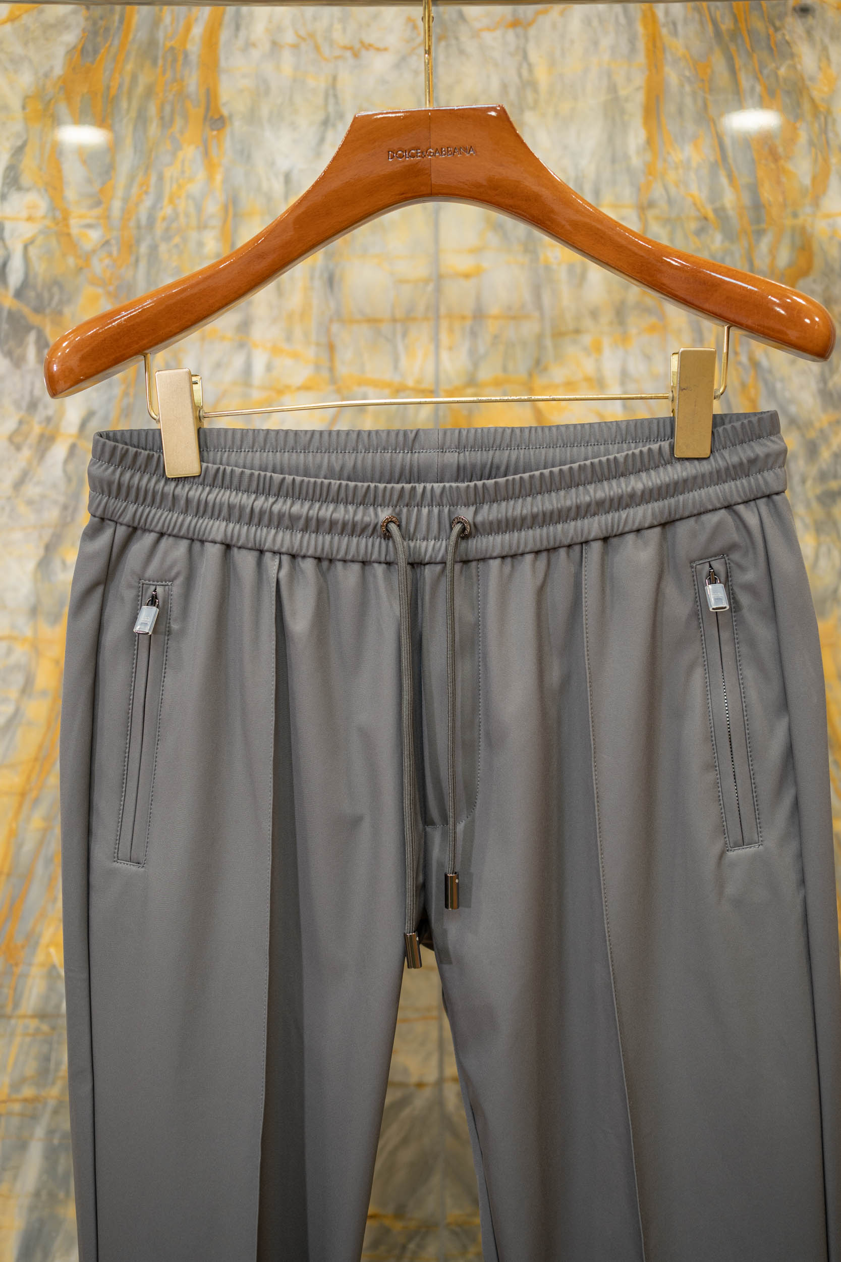 2025/AW🔥新款休闲裤 进口尼龙三防面料 独家DG铁牌logo 小直筒裤型 Size:44-54