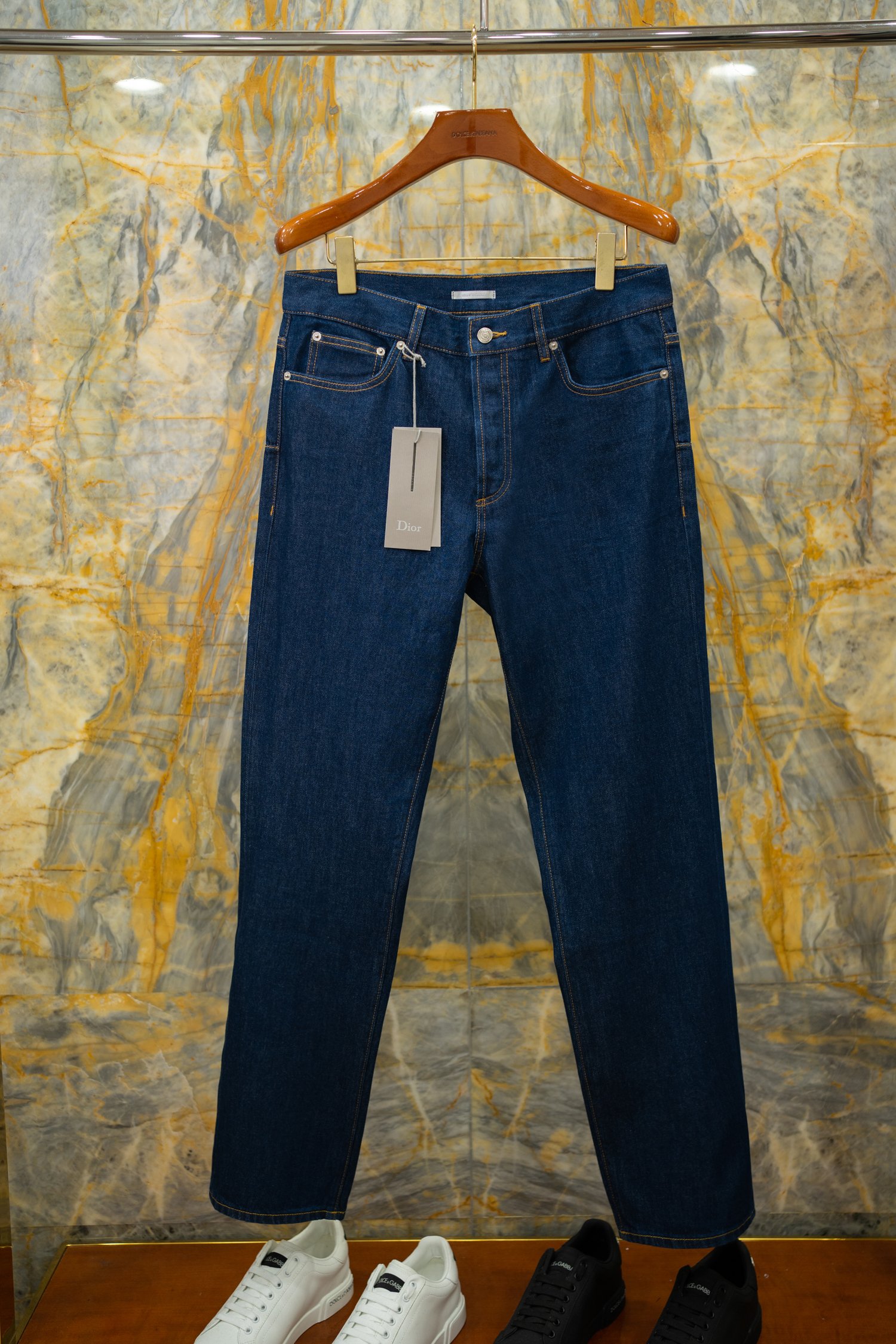 NO:819440,2026SSCD new jeans, imported raw cow fabric, washed, classic leather logo, fitted straight pants, Size: 29-36, Dolce&Gabbana-clothing, Dolce&Gabbana,jeans,198609092026SSCD新款牛仔裤 进口原牛面料普洗 经典皮牌标识 合身直筒裤型 Size:29-36,杜嘉班纳-服装,Dolce&Gabbana,jeans,,Women's clothing