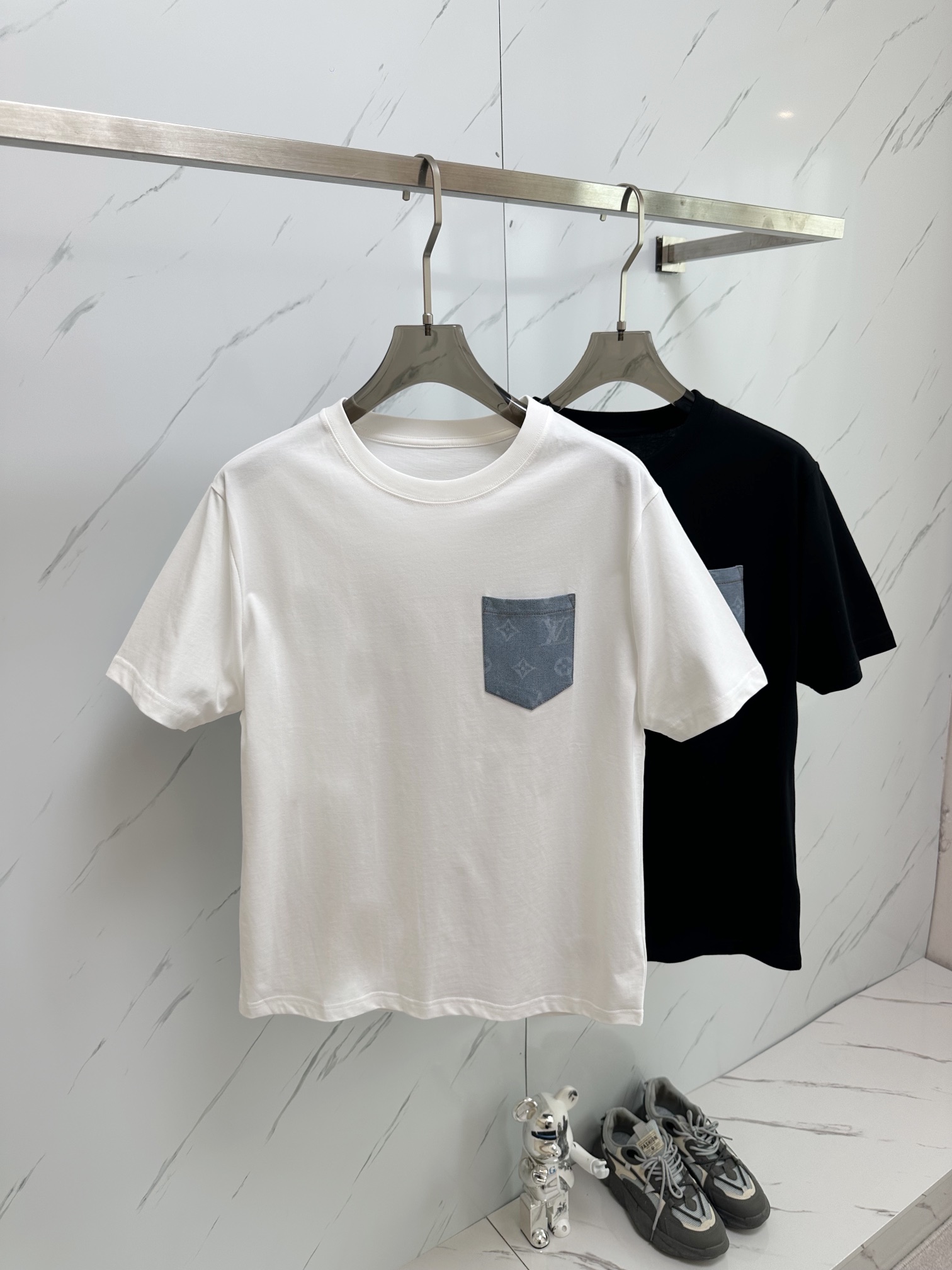 Louis Vuitton Clothing T-Shirt Black White Unisex Cotton Short Sleeve
